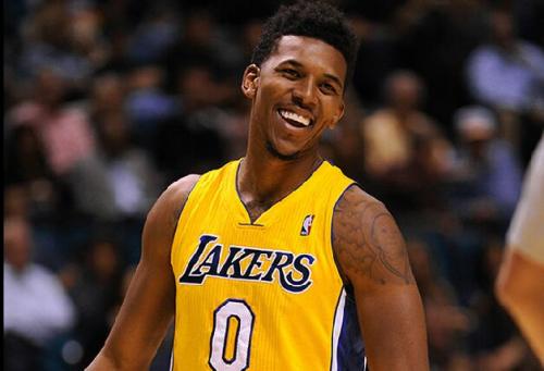 鲍曼：不关心诺伊尔是否重返德国队；人们似乎不尊重他的决定