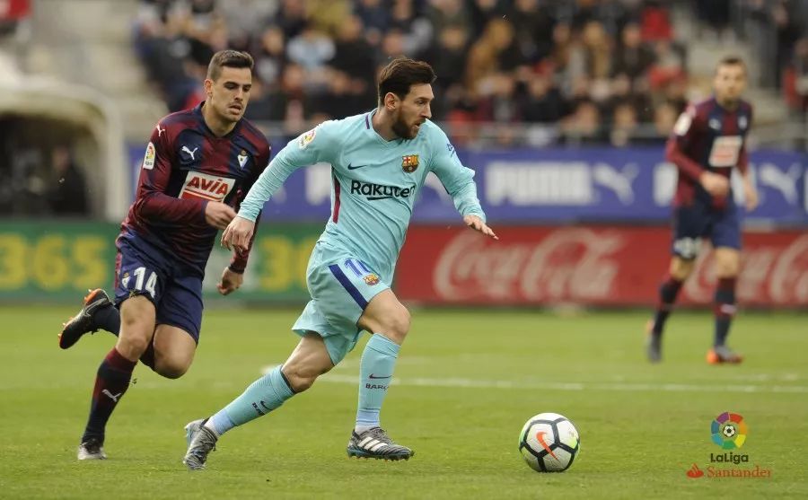 2025 赛季：迈阿密马林鱼队在交易截止日前将多名老将清仓，彻底开启重建