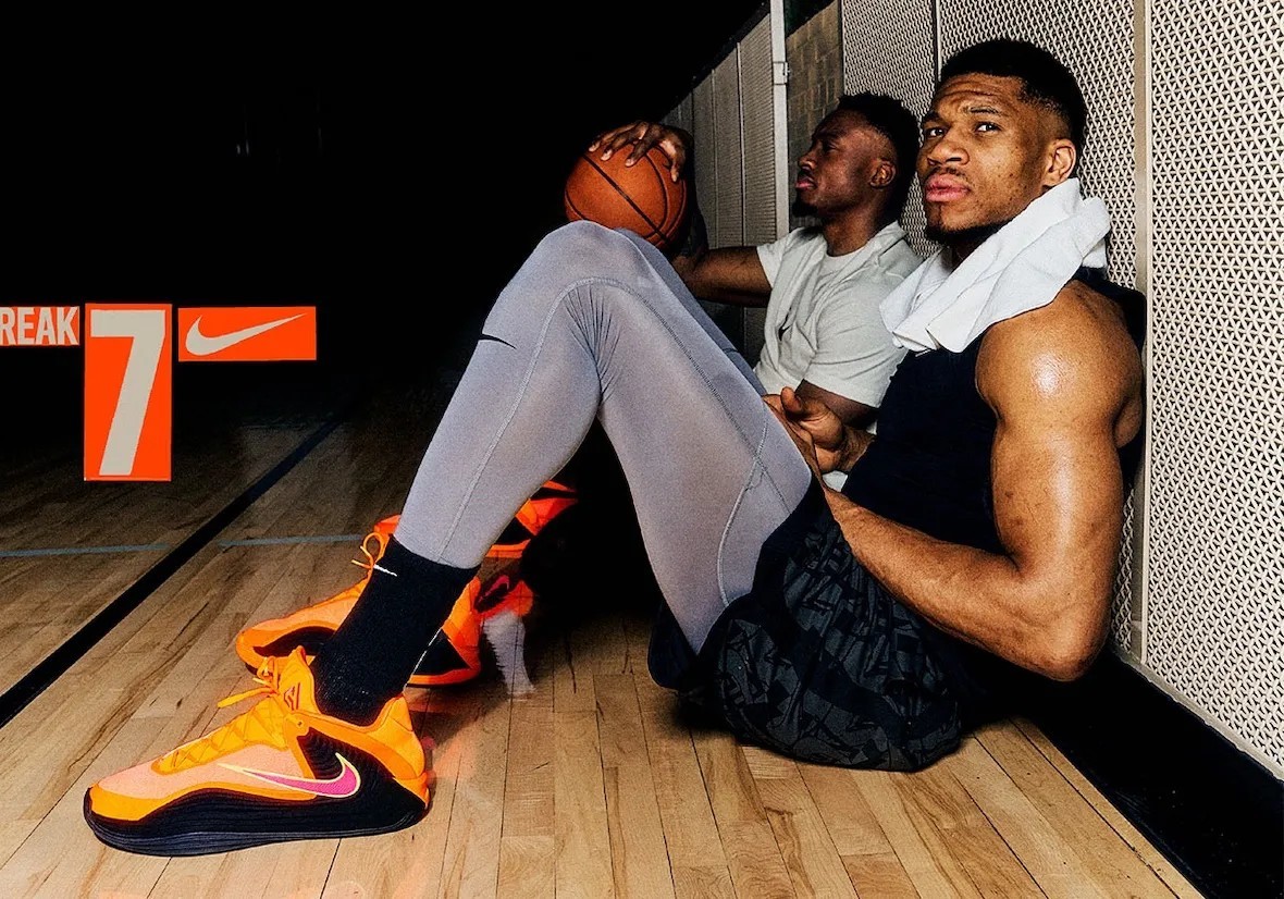 我晒干了沉默！河南后卫周缘德晒与网红田一名合影