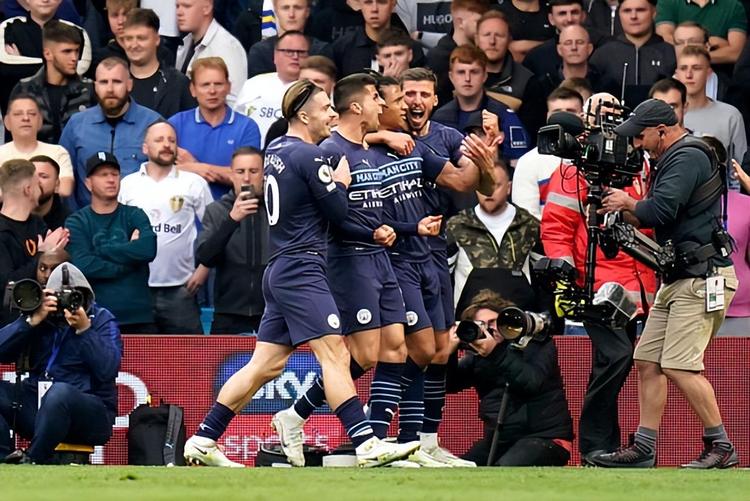 8国抢着申办2031男足亚洲杯，中国足协最新态度曝光，瞄准世界杯媒体人：中国足球这么多年的债不应该由这些小朋友来背朱辰杰因伤缺席3月国足集训！伊万面临五大中卫选择