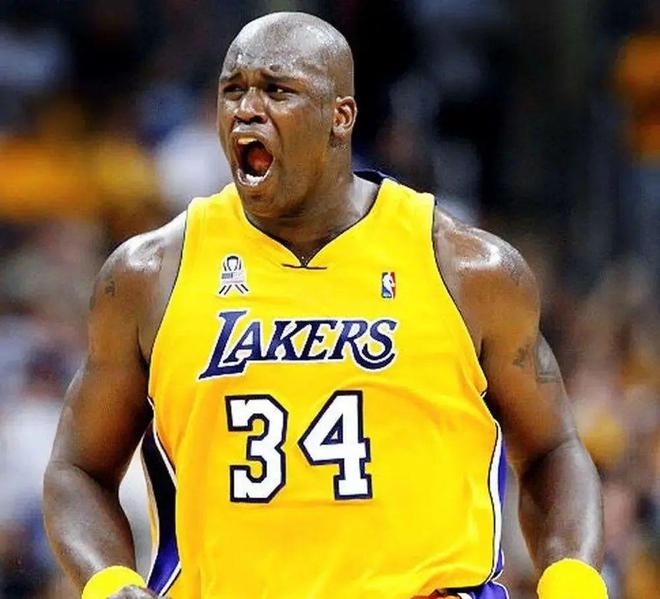 大国工匠化身篮球高手 沈阳再度上演“厂BA”篮球赛