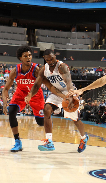 手感低迷！布朗&孙铭徽半场12中1&罚球5中3合砍6分